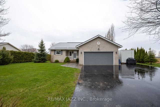 6 Hallett Cres, House detached with 2 bedrooms, 2 bathrooms and 7 parking in Kawartha Lakes ON | Image 12
