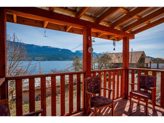 3553 Sprague Street, House detached with 2 bedrooms, 2 bathrooms and null parking in Central Kootenay D BC | Image 22
