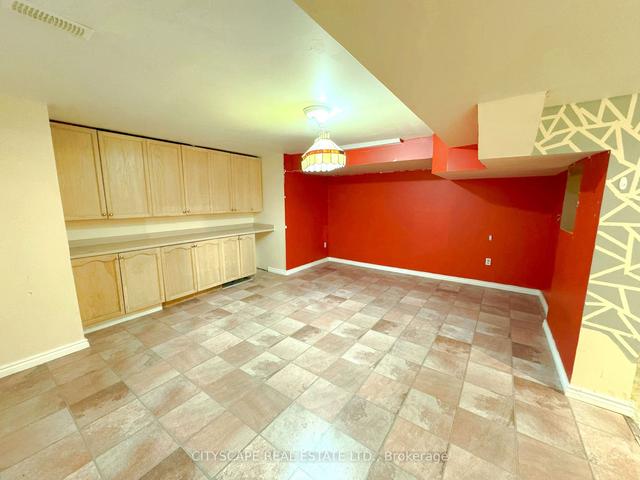 15 Farmington Dr, House detached with 4 bedrooms, 4 bathrooms and 6 parking in St. Catharines ON | Image 24