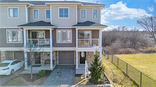 16 - 35 Scarlett Common, House attached with 3 bedrooms, 2 bathrooms and 1 parking in St. Catharines ON | Image 2