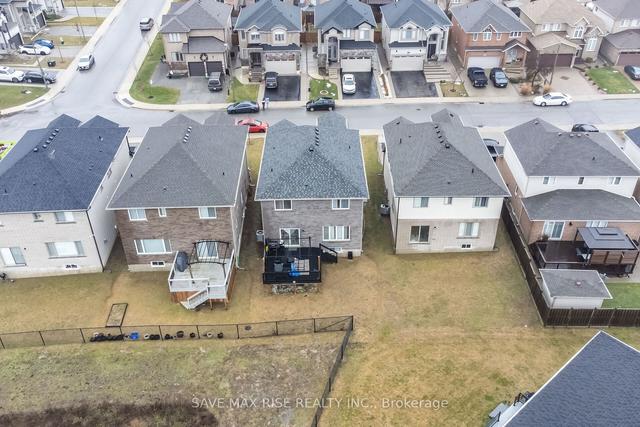 250 Nashville Circ N, House detached with 3 bedrooms, 4 bathrooms and 6 parking in Hamilton ON | Image 33