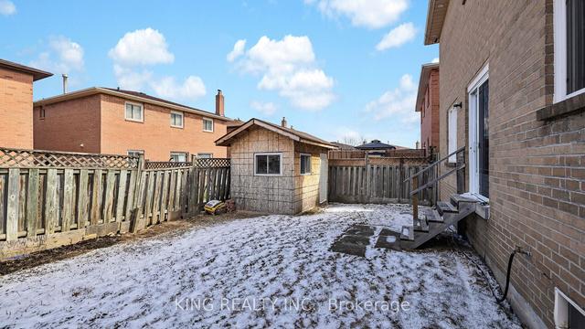 19 Kirk Dr, House detached with 5 bedrooms, 5 bathrooms and 8 parking in Brampton ON | Image 31