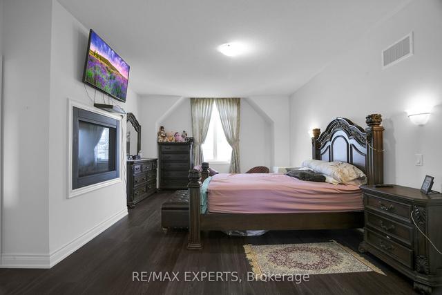8 Observatory Cres, House detached with 4 bedrooms, 5 bathrooms and 4 parking in Brampton ON | Image 16
