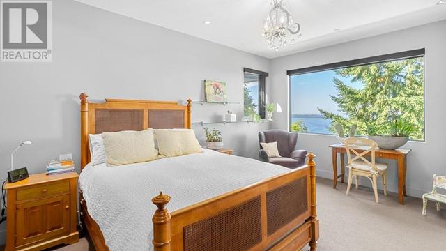 2650 Rosebery Avenue, House detached with 5 bedrooms, 6 bathrooms and 4 parking in West Vancouver BC | Image 21