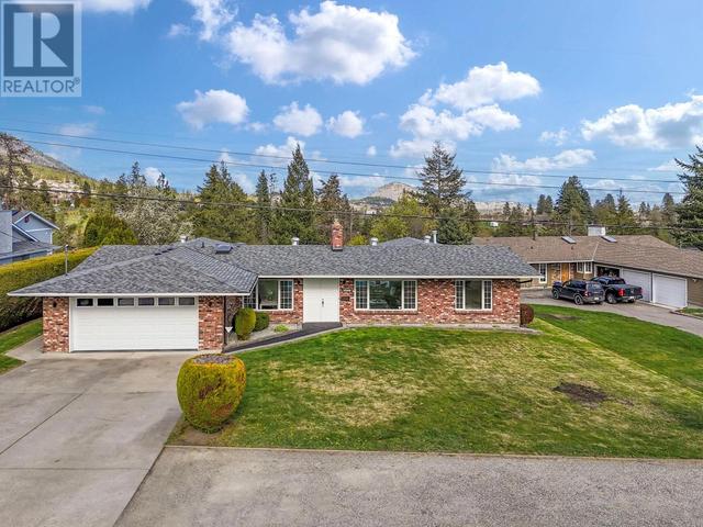 3305 Mcgregor Road, House detached with 3 bedrooms, 2 bathrooms and 6 parking in West Kelowna BC | Image 1
