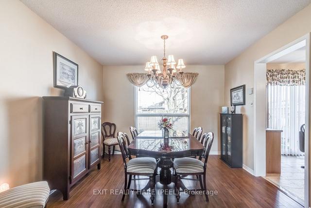119 Major Wm. Sharpe Dr, House detached with 3 bedrooms, 2 bathrooms and 5 parking in Brampton ON | Image 5