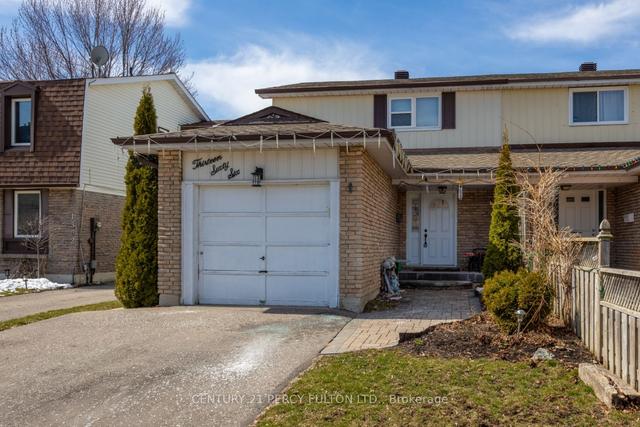 1366 Orlando Crt, House semidetached with 3 bedrooms, 2 bathrooms and 5 parking in Oshawa ON | Image 1