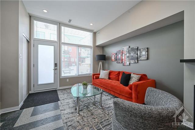 9 - 170 Cathcart Street, Townhouse with 1 bedrooms, 2 bathrooms and 1 parking in Ottawa ON | Image 4
