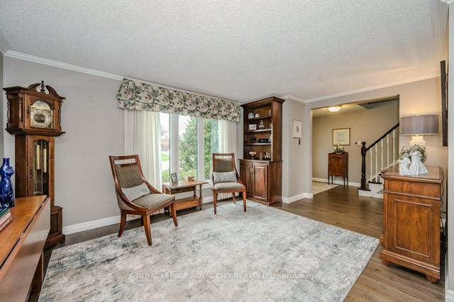 17 Sunrise Crt, House detached with 3 bedrooms, 3 bathrooms and 6 parking in Guelph ON | Image 36