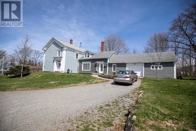233 Victoria Street E, House detached with 4 bedrooms, 1 bathrooms and null parking in Amherst NS | Image 7
