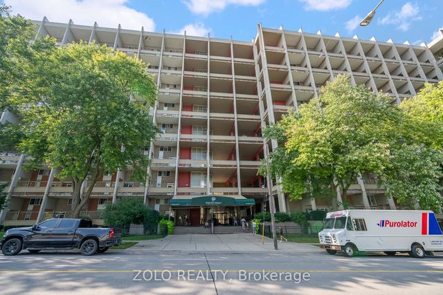 537 - 350 Quigley Rd, Condo with 3 bedrooms, 1 bathrooms and 1 parking in Hamilton ON | Image 1