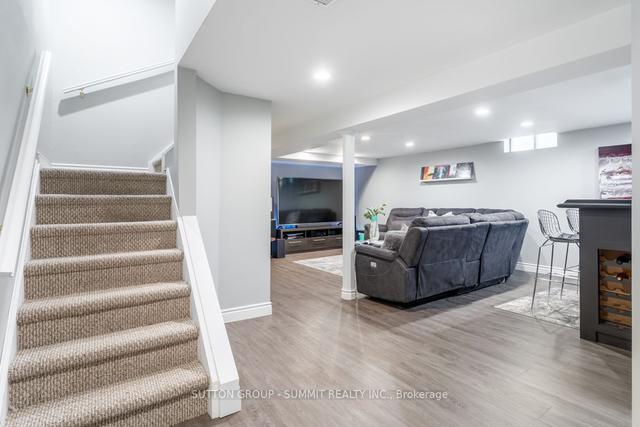 2413 Butternut Cres, House detached with 4 bedrooms, 4 bathrooms and 4 parking in Burlington ON | Image 19