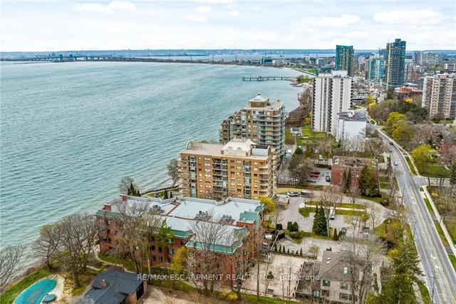 406 - 2210 Lakeshore Rd, Condo with 2 bedrooms, 2 bathrooms and 1 parking in Burlington ON | Image 21
