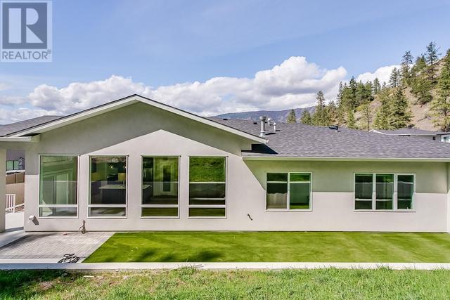 3065 Riesling Place, House detached with 3 bedrooms, 3 bathrooms and 2 parking in West Kelowna BC | Image 36
