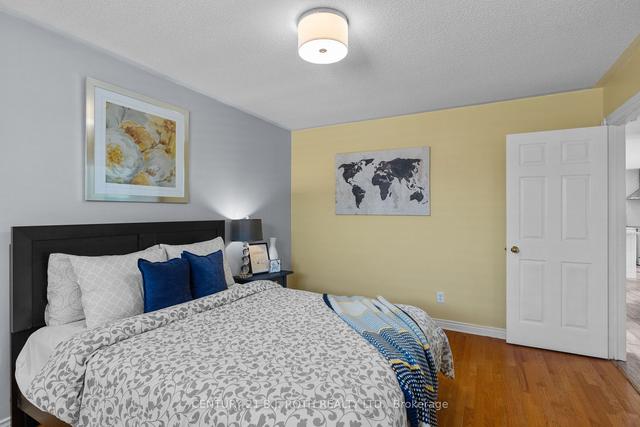 28 Marsellus Dr, House detached with 2 bedrooms, 2 bathrooms and 7 parking in Barrie ON | Image 3