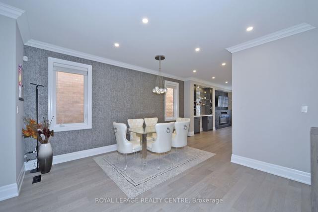 8 Catalpa Cres, House detached with 4 bedrooms, 4 bathrooms and 3 parking in Vaughan ON | Image 39