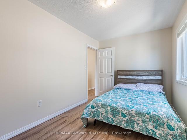32 Lathbury St, House attached with 3 bedrooms, 3 bathrooms and 2 parking in Brampton ON | Image 25