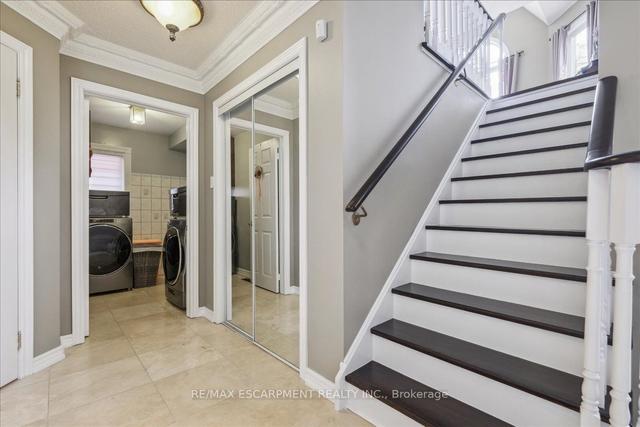 2580 Strathmore Cres, House detached with 3 bedrooms, 4 bathrooms and 4 parking in Mississauga ON | Image 8