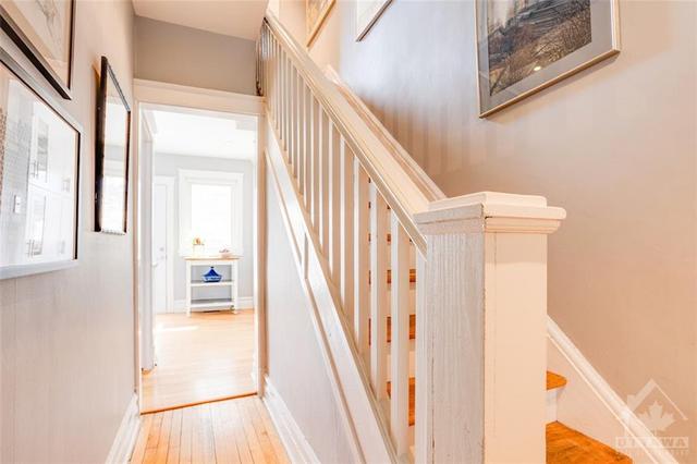 278 Holmwood Avenue, Home with 3 bedrooms, 2 bathrooms and 2 parking in Ottawa ON | Image 17