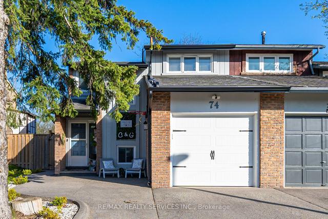 74 Salisbury Circ, House semidetached with 4 bedrooms, 2 bathrooms and 3 parking in Brampton ON | Image 1