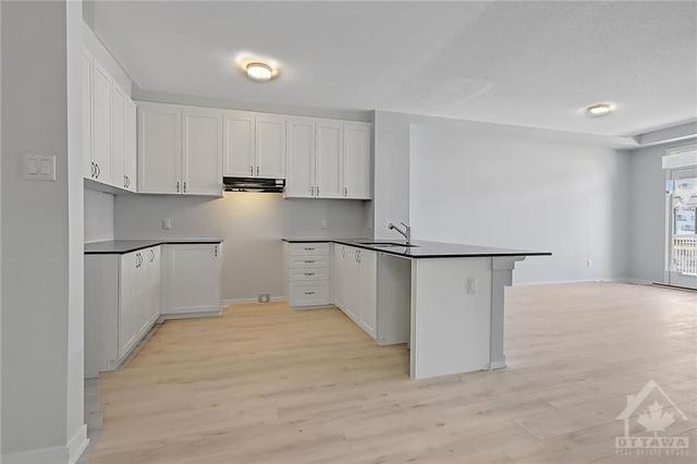 43 Stitch Mews, Townhouse with 4 bedrooms, 3 bathrooms and 2 parking in Ottawa ON | Image 16
