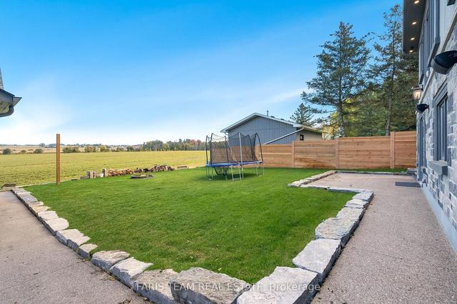 22 East John St, House detached with 3 bedrooms, 5 bathrooms and 13 parking in Innisfil ON | Image 26