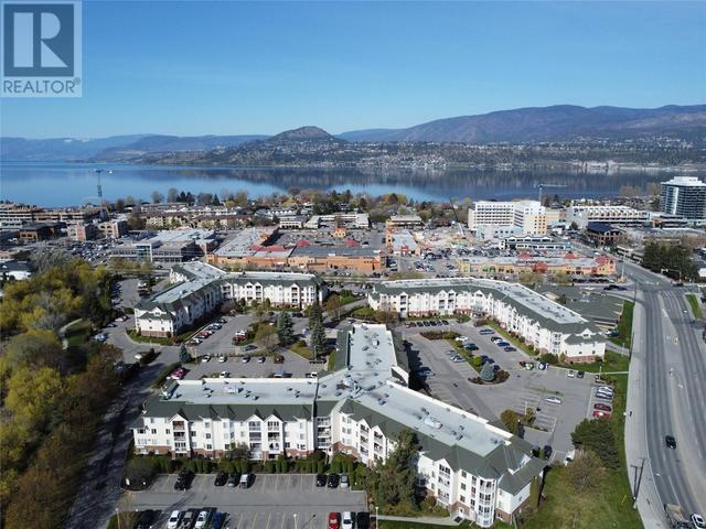 215 - 3160 Casorso Road, Condo with 2 bedrooms, 2 bathrooms and 1 parking in Kelowna BC | Image 3