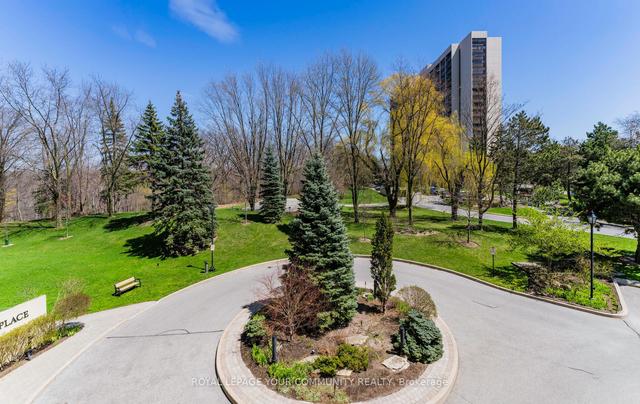 306 - 75 Wynford Heights Cres, Condo with 2 bedrooms, 2 bathrooms and 1 parking in Toronto ON | Image 9