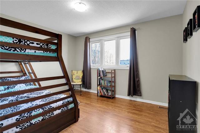 1782 Ernest Avenue, House detached with 4 bedrooms, 3 bathrooms and 6 parking in Ottawa ON | Image 23