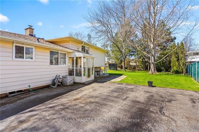 11 Huntingwood Gate, House semidetached with 3 bedrooms, 1 bathrooms and 6 parking in St. Catharines ON | Image 11
