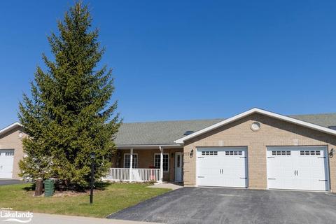 111 Meadow Lane, House attached with 2 bedrooms, 1 bathrooms and 3 parking in Wasaga Beach ON | Card Image