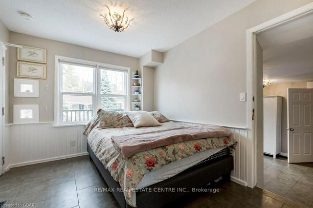 448 Woolwich St, House detached with 4 bedrooms, 3 bathrooms and 4 parking in Guelph ON | Image 5