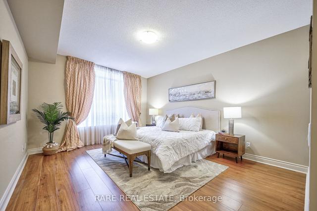 320 - 10101 Yonge St, Condo with 2 bedrooms, 3 bathrooms and 2 parking in Richmond Hill ON | Image 39