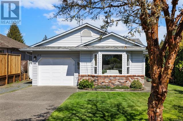 177 Sixth Ave W, House detached with 3 bedrooms, 2 bathrooms and 3 parking in Qualicum Beach BC | Image 2