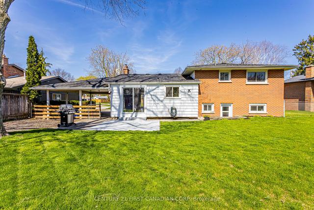 11 Monterey Cres, House detached with 3 bedrooms, 2 bathrooms and 5 parking in London ON | Image 15