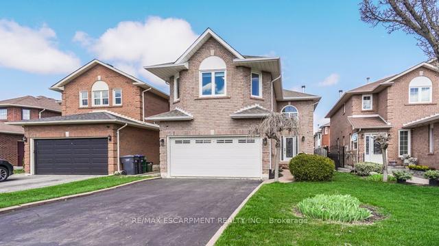 3432 Nutcracker Dr, House detached with 4 bedrooms, 3 bathrooms and 6 parking in Mississauga ON | Image 1