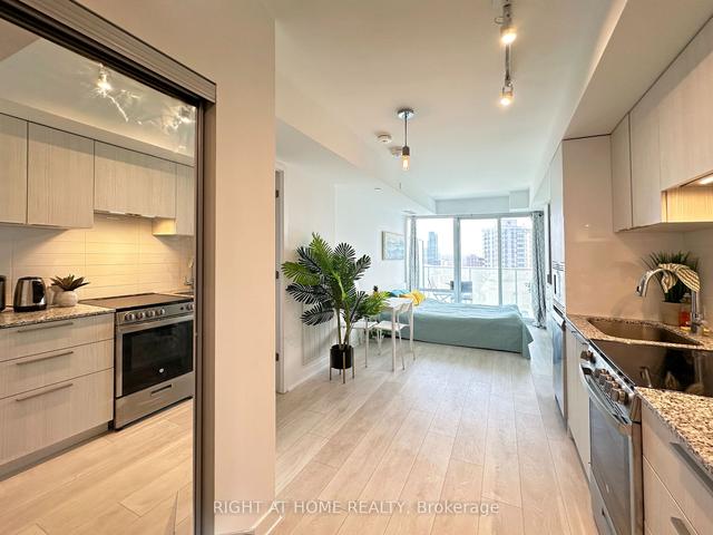 1806 - 501 Yonge St, Condo with 0 bedrooms, 1 bathrooms and 0 parking in Toronto ON | Image 9