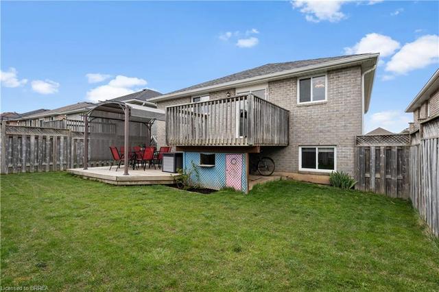 21 Brewster Way, House detached with 4 bedrooms, 2 bathrooms and 4 parking in Brantford ON | Image 26