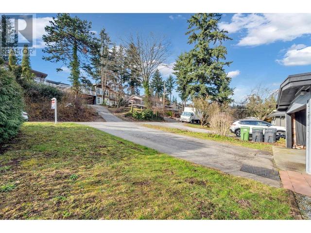 83 Warrick Street, House detached with 5 bedrooms, 3 bathrooms and 2 parking in Coquitlam BC | Image 33