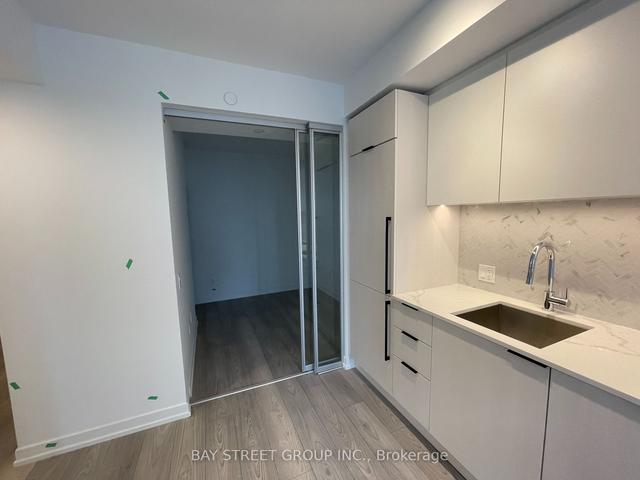 199 Church St, Condo with 2 bedrooms, 2 bathrooms and 0 parking in Toronto ON | Image 1