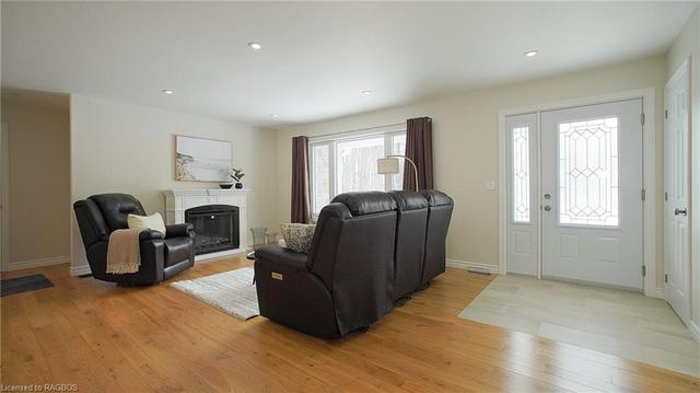 105 Forest Creek Trail, House detached with 3 bedrooms, 2 bathrooms and 8 parking in West Grey ON | Image 26