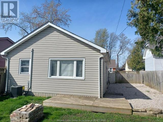 1028 Reedmere, House detached with 3 bedrooms, 1 bathrooms and null parking in Windsor ON | Image 13