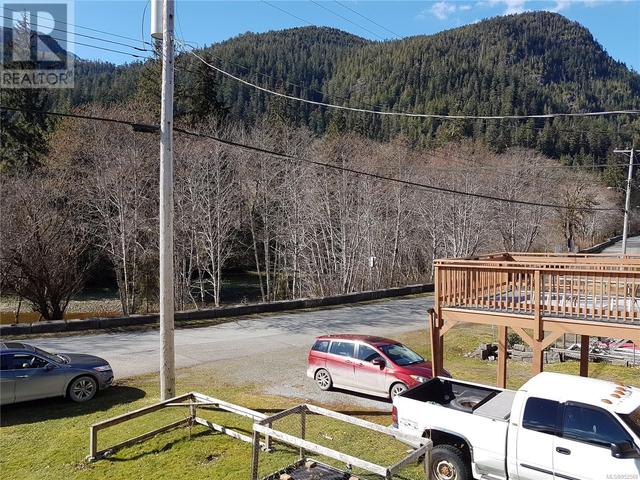 543 Maquinna Dr N, House detached with 4 bedrooms, 2 bathrooms and 4 parking in Tahsis BC | Image 22
