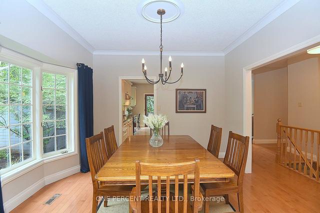 633 Andrea Crt, House detached with 2 bedrooms, 3 bathrooms and 6 parking in Burlington ON | Image 35