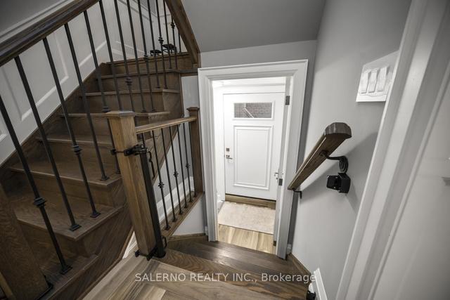 18 Reuben Ave, House detached with 4 bedrooms, 4 bathrooms and 7 parking in Toronto ON | Image 24