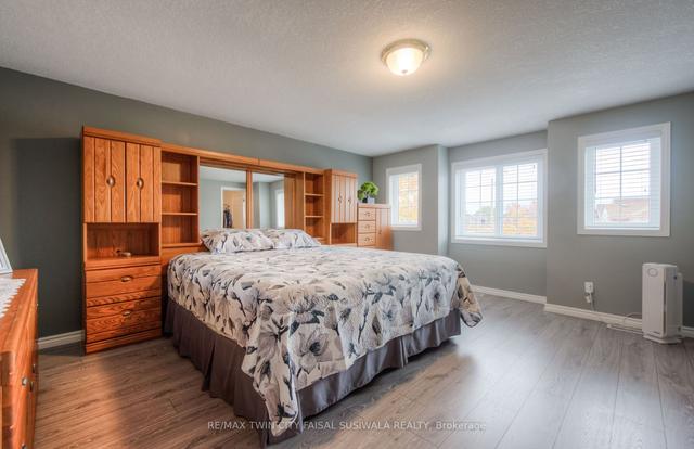 60 Marston Cres, House attached with 3 bedrooms, 3 bathrooms and 3 parking in Cambridge ON | Image 19