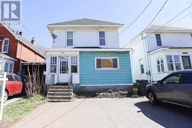 164 Albert St E, House detached with 5 bedrooms, 2 bathrooms and null parking in Sault Ste. Marie ON | Image 2