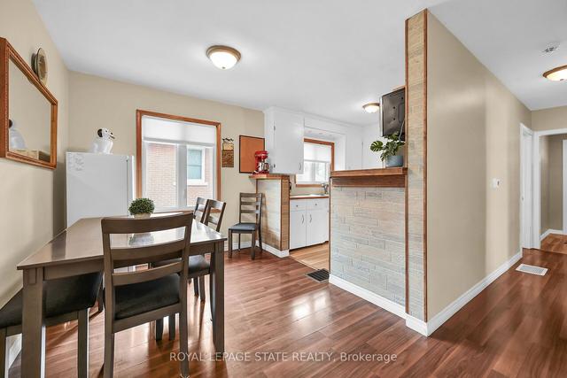 352 East 28th St, House detached with 2 bedrooms, 2 bathrooms and 5 parking in Hamilton ON | Image 2