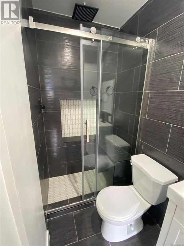 Lower level primary bedroom ensuite | Image 35