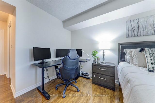 402 - 400 Mclevin Ave, Condo with 2 bedrooms, 2 bathrooms and 2 parking in Toronto ON | Image 11